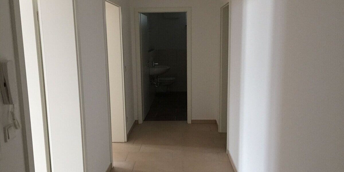 Moderne, charmante 2-Zi-Souterrain-Wohnung WFL ca. 66 m² Energiesparhaus Fußbodenheizung Terrasse und Garage. - Etagenwohnung Neunburg vorm Wald | Angebot:26952314
