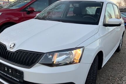 Skoda Fabia 129.000 km 6.900 &euro; Berlin 13089