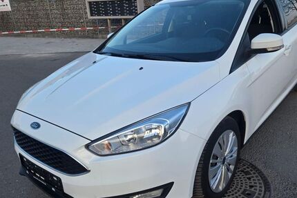 Ford Focus 88.000 km 8.590 &euro; Gelsenkirchen 45884