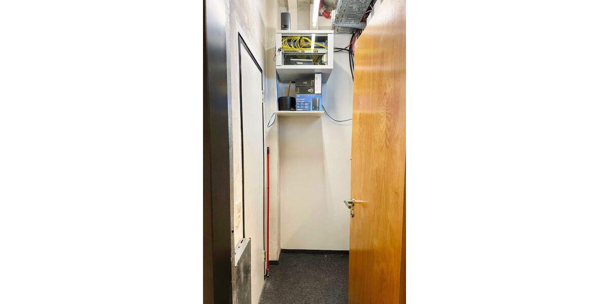 Gewerbeobjekt Kirchzarten - 2 Zimmer, 124 m&sup2;, 1.364&euro; | Angebot:25361205