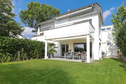 Haus zum Mieten in Böblingen 2.700 € 170 m²