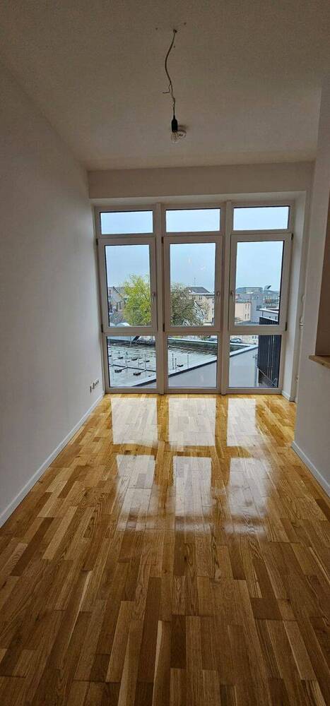 Sehr schöne sanierte 3 Zimmer Wohnung mit Balkon in Moers zu vermieten