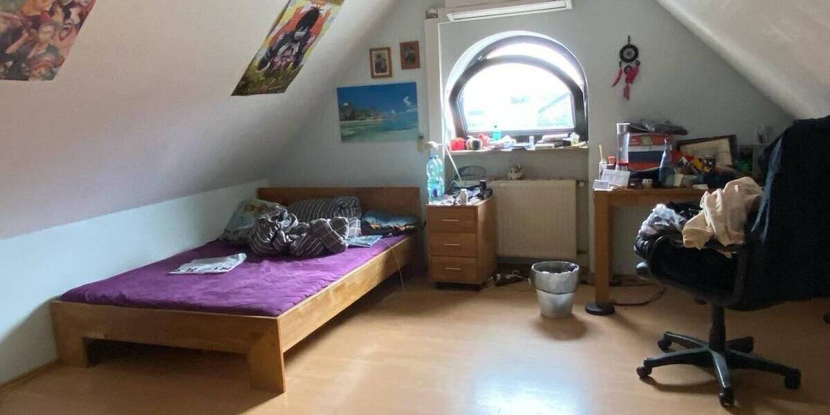 ***Schönes und geräumiges Einfamilienhaus*** 6 zimmer