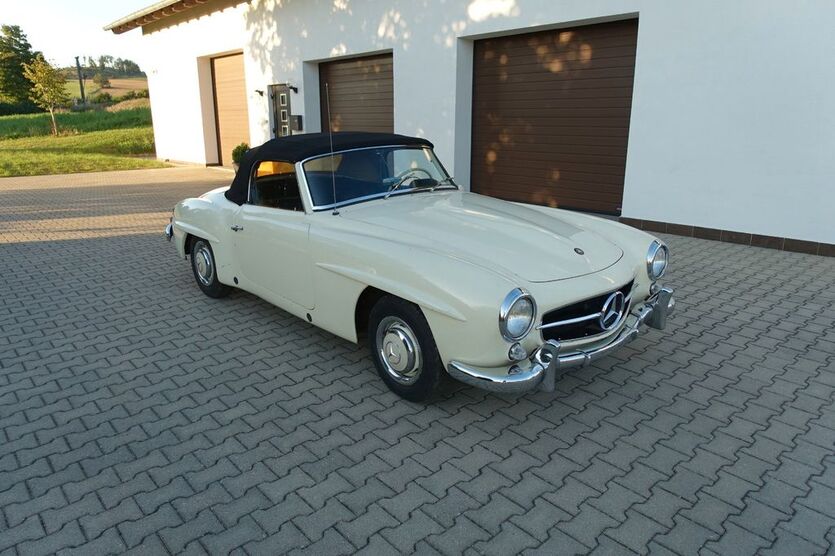 Mercedes-Benz 190 98.771 km 63.500 € Geroldsgrün 95179