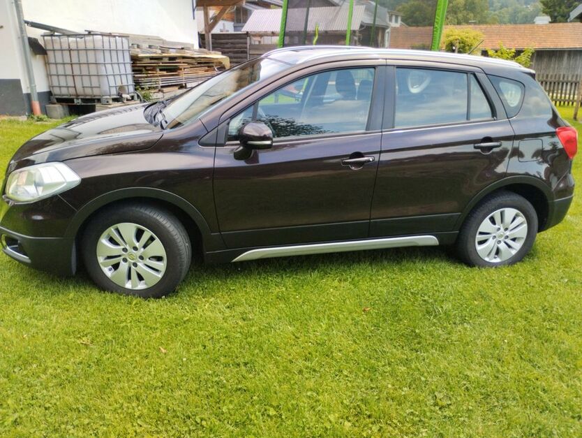 Suzuki (SX4) S-Cross 108.000 km 11.300 € Neuschönau 94556