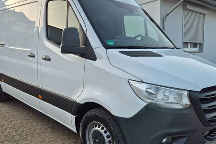 Mercedes-Benz Sprinter 197.000 km 18.990 &euro; Düsseldorf 40591