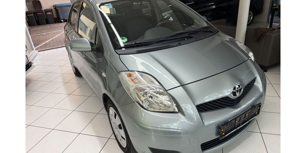 Toyota Yaris 74.900 km 6.888 &euro; NEU ISENBURG 63263