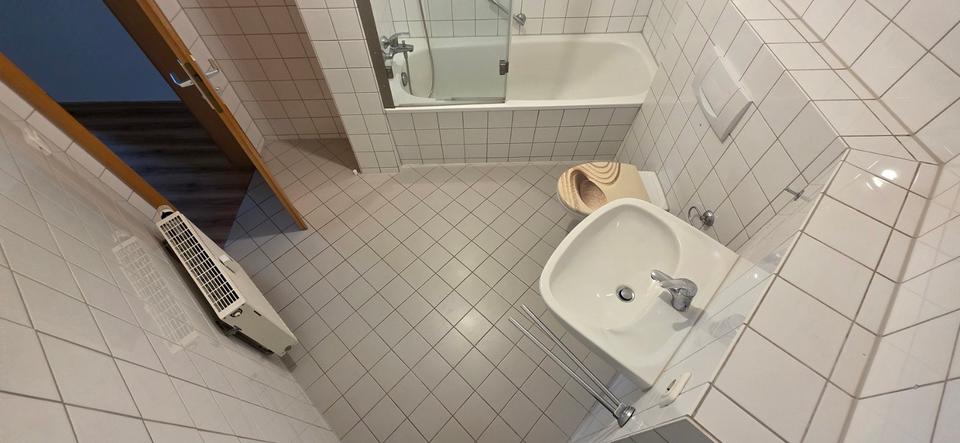 Etagenwohnung Schkeuditz - 3 Zimmer, 83 m&sup2;, 187.000&euro; | Angebot:27714165