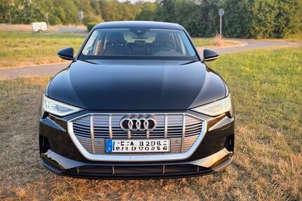Audi e-tron 35.000 km 26.850 &euro; Reutlingen 72770