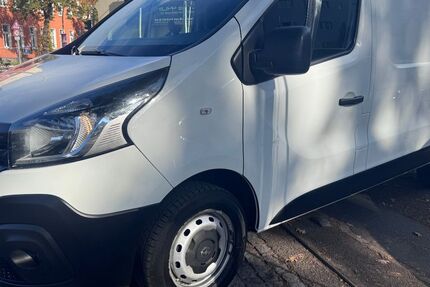Renault Trafic 109.000 km 13.990 &euro; Berlin - Tempelhof 12107