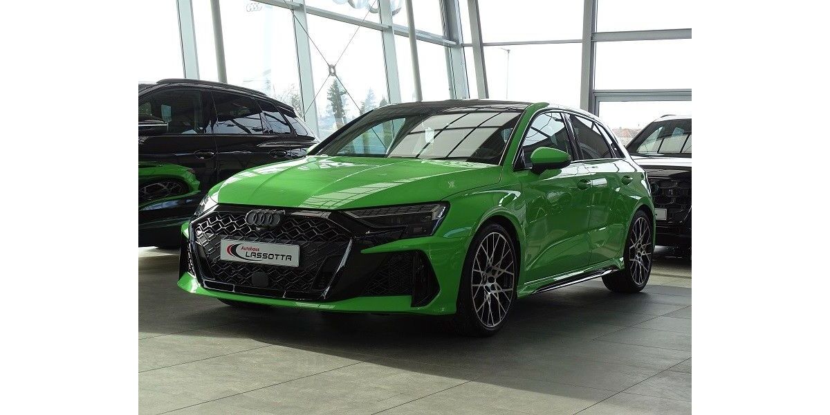 Audi RS3 3.000 km 65.900 &euro; Meißen 01662