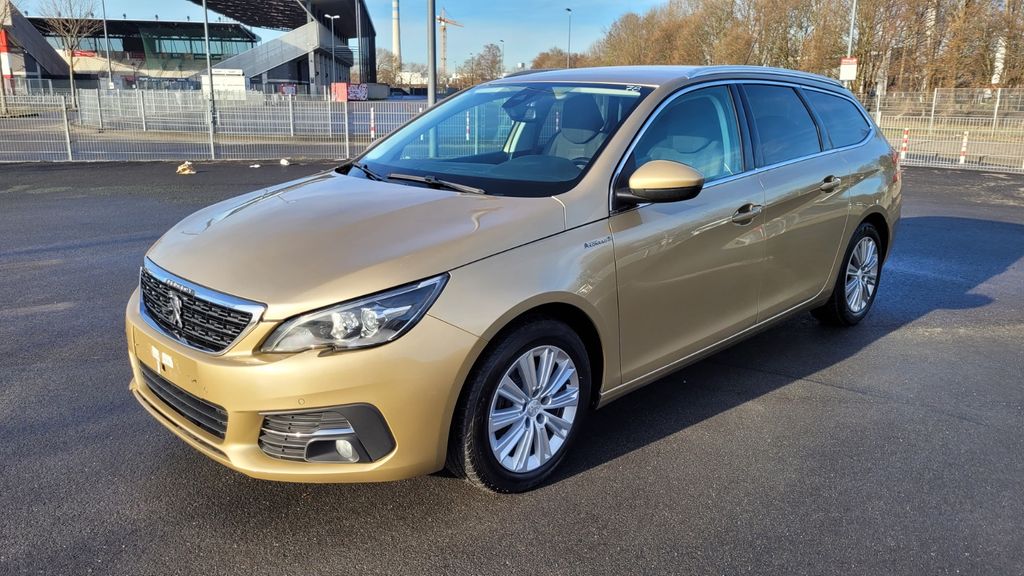 Peugeot 308 135.800 km 6.990 &euro; Essen 45356