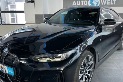 BMW i4 17.800 km 43.995 € Herford 32052