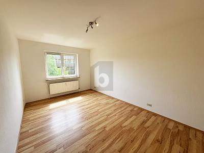 CITYPERLE MIT BLICK INS GRÜNE - Etagenwohnung Neumünster | Angebot:27229271