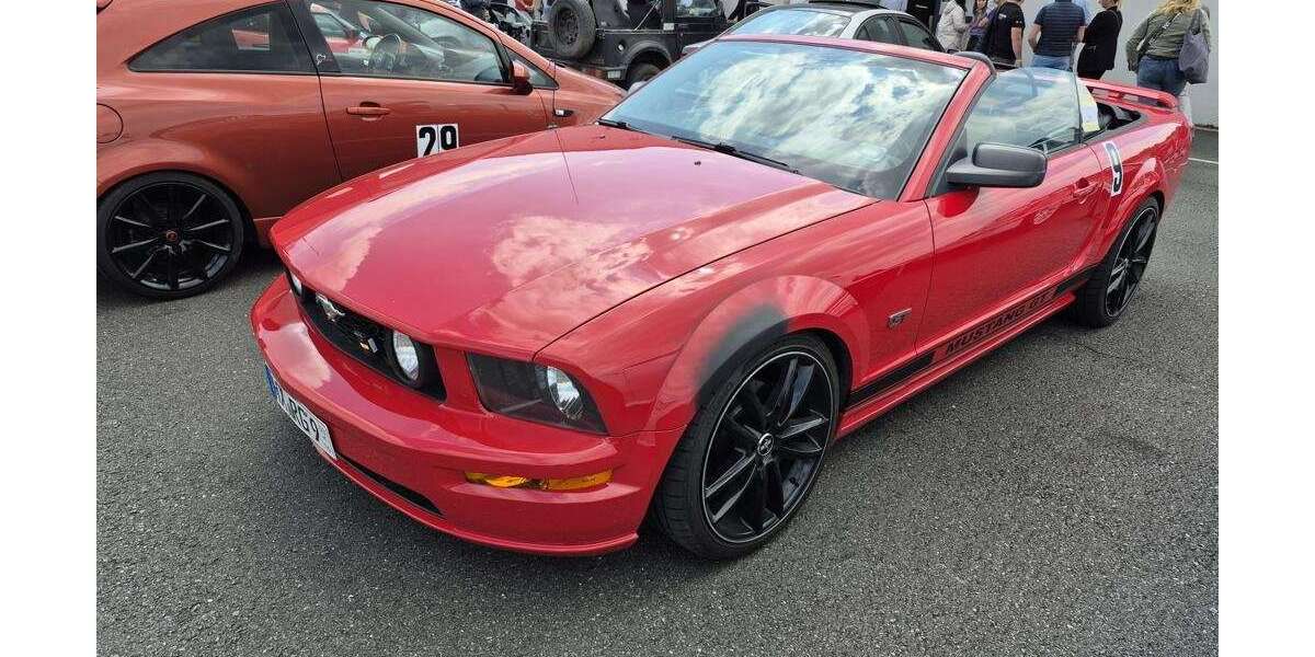 Ford Mustang 290.000 km 17.500 &euro; Bad Driburg 33014