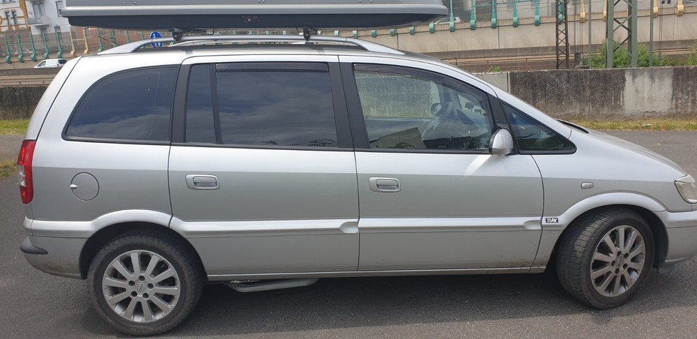 Opel Zafira 131.702 km 2.500 &euro; Koblenz 56068