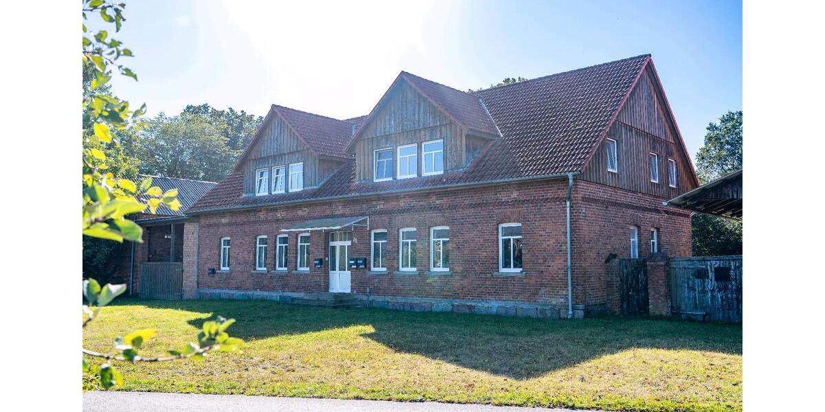Mehrfamilienhaus, Wohnhaus Diesdorf - 14 Zimmer, 320 m&sup2;, 500.000&euro; | Angebot:27453057