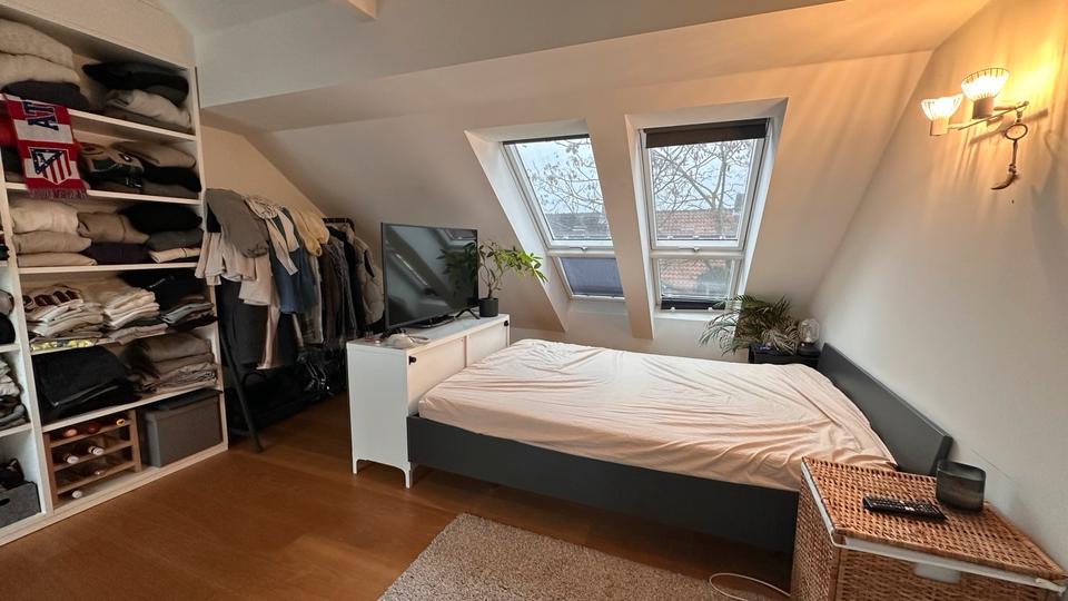 Einfamilienhaus Hannover - 2 Zimmer, 100 m&sup2;, 950&euro; | Angebot:24848866