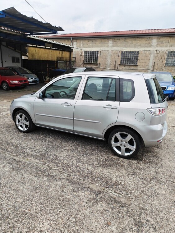 Mazda 2 80.253 km 3.299 € Erlenbach 74235
