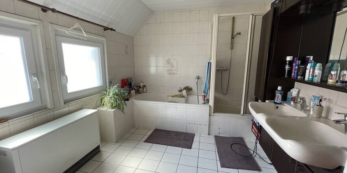 Mehrfamilienhaus, Wohnhaus Hofgeismar / Hümme Hümme - 7 Zimmer, 216 m&sup2;, 119.000&euro; | Angebot:26377070