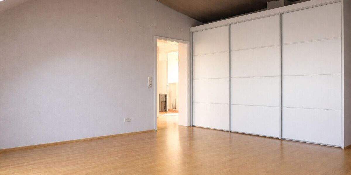 Etagenwohnung Bad Camberg Erbach - 3 Zimmer, 134 m&sup2;, 298.000&euro; | Angebot:25737278