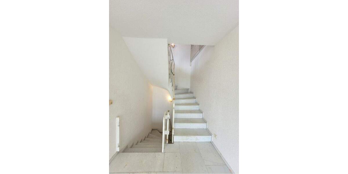 Einfamilienhaus Schopfheim - 8 Zimmer, 272 m&sup2;, 675.000&euro; | Angebot:25876998