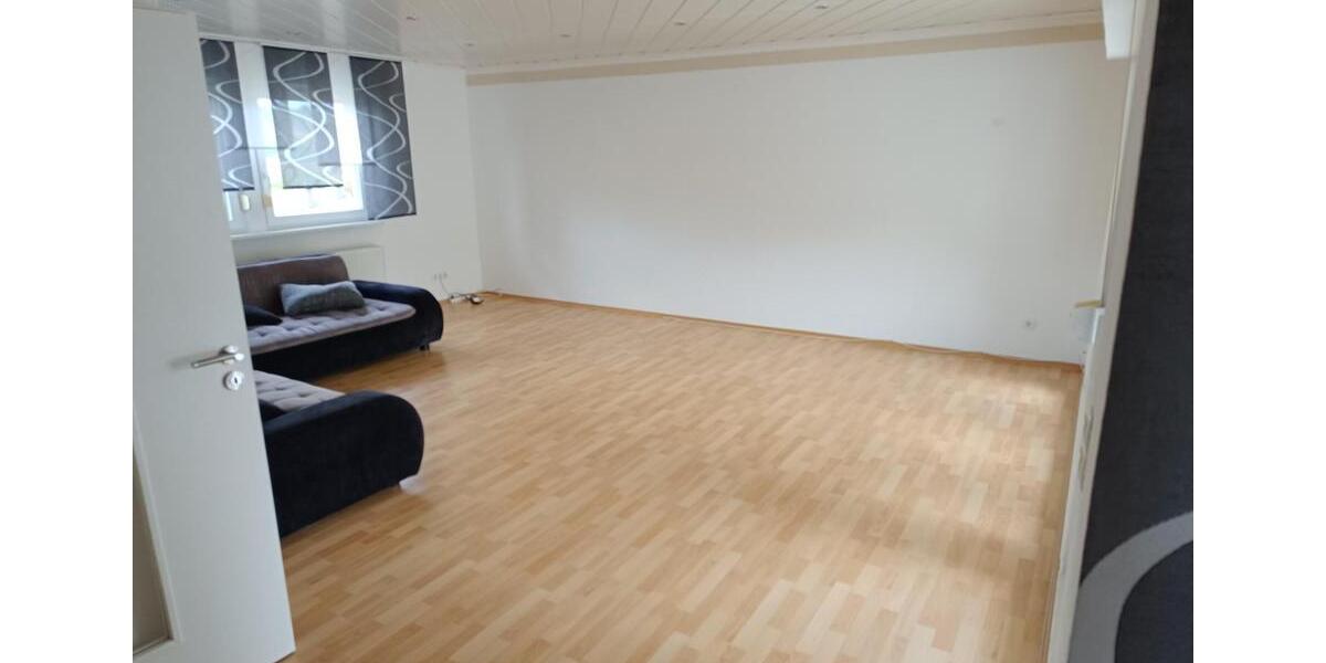 Mehrfamilienhaus, Wohnhaus Höheinöd - 7.5 Zimmer, 263 m&sup2;, 399.000&euro; | Angebot:26997468