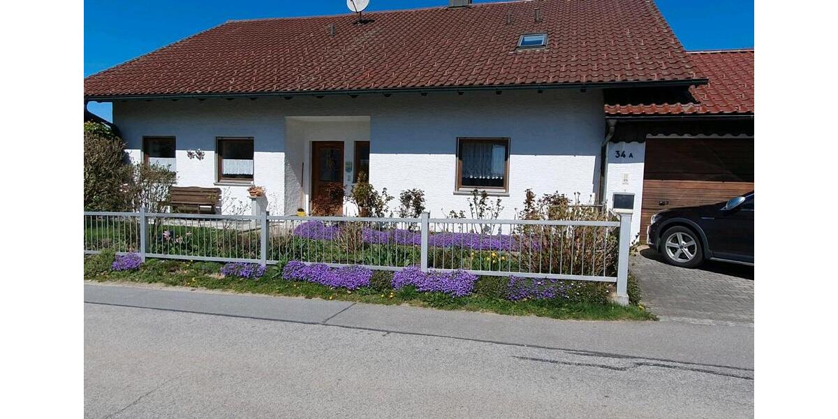 Einfamilienhaus Schöllnach - 8 Zimmer, 244 m&sup2;, 368.000&euro; | Angebot:26728199