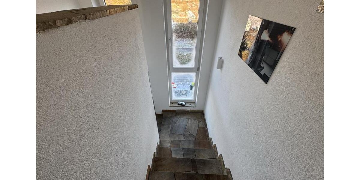 Exklusive 2-Etagen-Wohnung mit Einbauküche, Balkon und Garage zur Miete! 6 zimmer