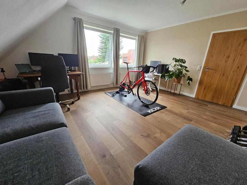Einfamilienhaus (150 m² Wfl., 369 m² Grdst., 4 Zi., 2 Bäder)