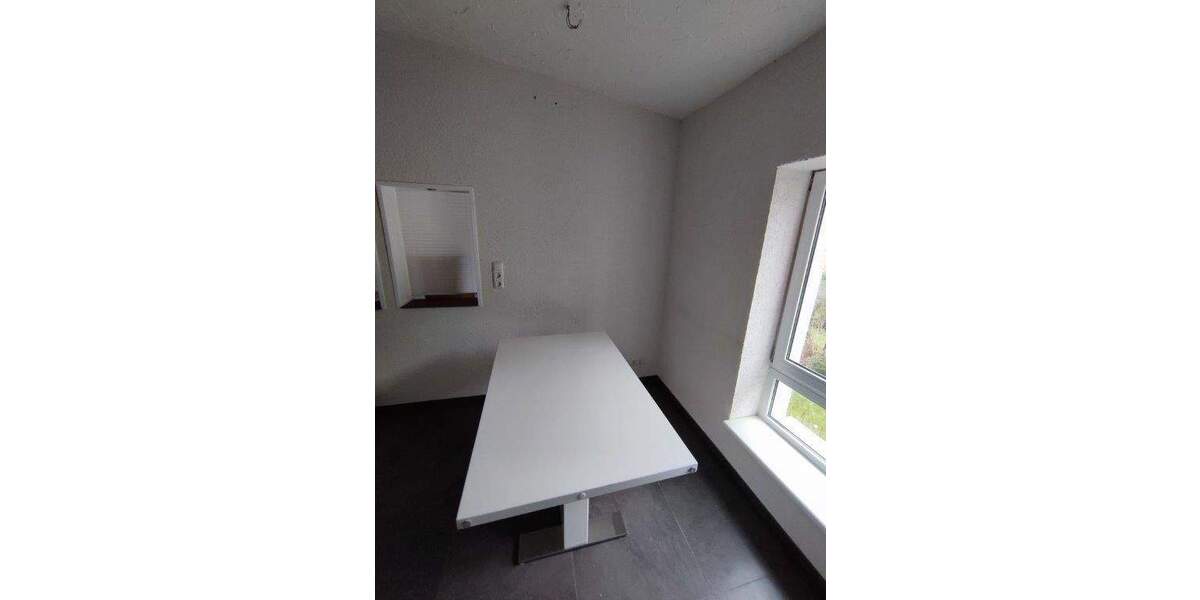 Etagenwohnung Schwerin Weststadt - 3 Zimmer, 103 m&sup2;, 900&euro; | Angebot:24609574