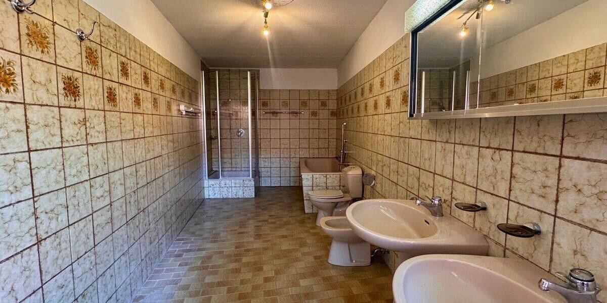 Einfamilienhaus Schaafheim Radheim - 9 Zimmer, 304 m&sup2;, 350.000&euro; | Angebot:26835119