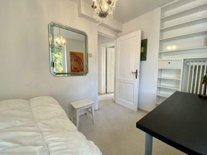 Pauschalmiete EUR 3.400,-_Charmantes Doppelhaus vollmöbliert_Garten_Terrasse_Balkon 3 zimmer