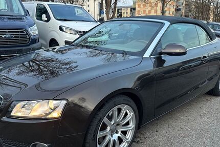Audi A5 120.000 km 8.900 € München 81243