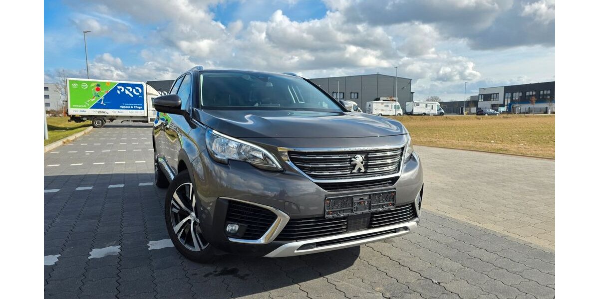 Peugeot 5008 81.000 km 16.990 &euro; Ahrensburg 22926