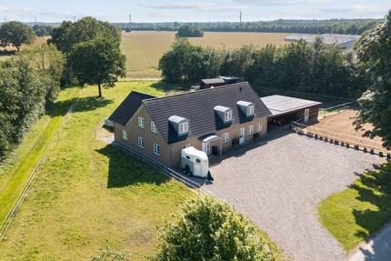 Haus Harrislee - 8 Zimmer, 312 m&sup2;, 360.500&euro; | Angebot:27113508