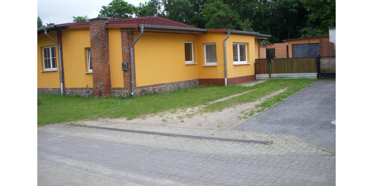 Doppelhaushälfte Pritzwalk - 4.5 Zimmer, 120 m&sup2;, 790&euro; | Angebot:25387620