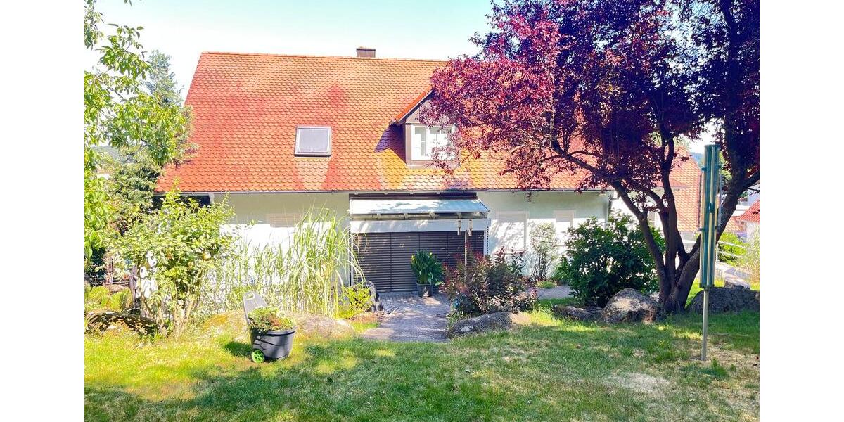 Einfamilienhaus Regenstauf - 7 Zimmer, 276 m&sup2;, 1.349.000&euro; | Angebot:27095895