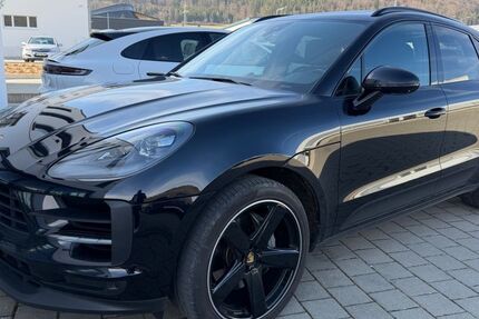 Porsche Macan 94.000 km 48.600 &euro; Rietheim-Weilheim 78604