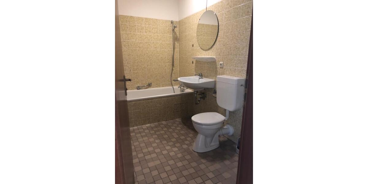 Etagenwohnung Bad Königshofen im Grabfeld - 3 Zimmer, 81 m&sup2;, 550&euro; | Angebot:24626459