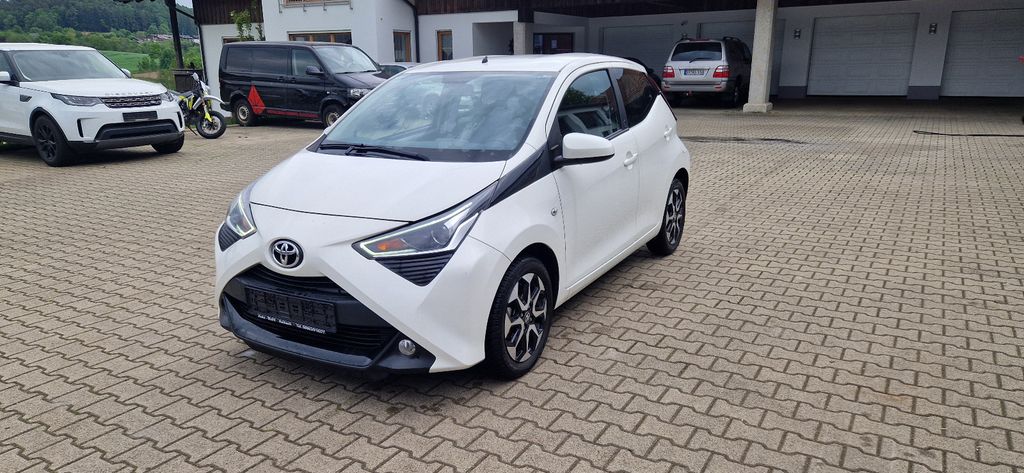 Toyota Aygo (X) 6.838 km 11.450 &euro; Haibach 94353