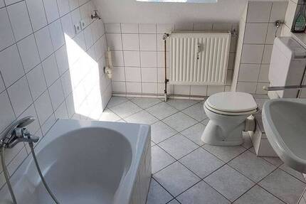 BW-Beggendorf, renoviert, sofort frei, 3 Zimmer, 95 m²