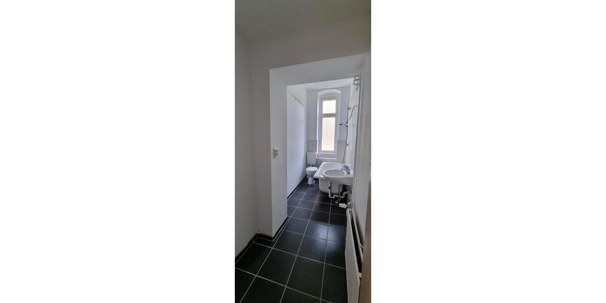 Etagenwohnung Neuruppin - 4 Zimmer, 120 m&sup2;, 1.080&euro; | Angebot:26190403