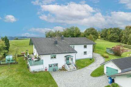 Haus Neureichenau - 12 Zimmer, 380 m&sup2;, 315.000&euro; | Angebot:23749976