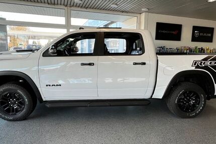 Dodge RAM 10.900 km 89.900 € Sulingen 27232