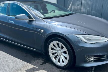 Tesla Model S 186.000 km 27.300 &euro; Alzenau 63755
