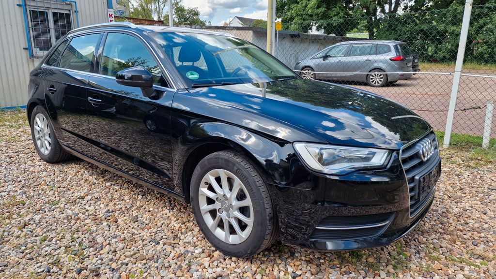 Audi A3 196.335 km 6.490 &euro; Magdeburg 39106