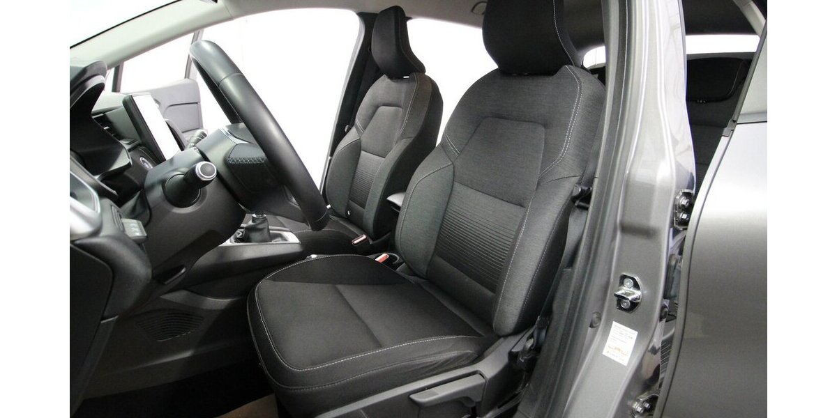 Renault Captur II 1.3 TCe 130 Experience NAVI+LED+AHK 90.917 km 13.900 &euro; Hagenow 19230