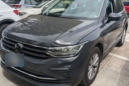VW Tiguan 89.990 km 23.340 € Wackersdorf 92442