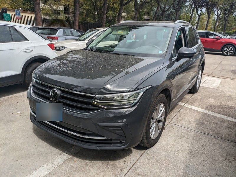 VW Tiguan 89.990 km 23.340 € Wackersdorf 92442